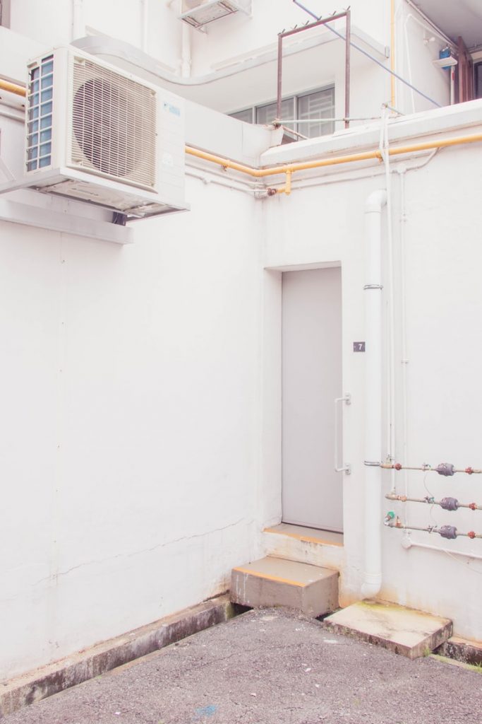 air conditioner smells like vinegar