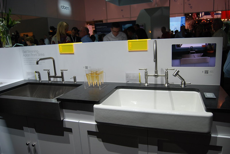 farmhouse sink vs regular sink